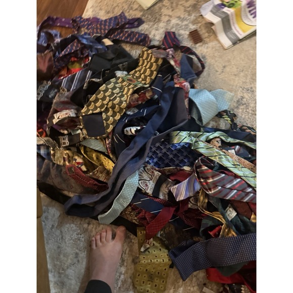 Huge 100+ Mens Designer Neck Tie Lot – Silk & Novelty Mix - Picture 5 of 16